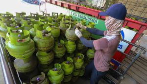 Harga gas elpiji 3 Kg di Kabupaten Karawang mengalami kenaikan.