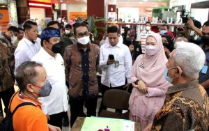 Kunjungan ke Bandung, Hadi Tjahjanto Pastikan Pelayanan di Kementerian ATR/BPN Lebih Transparan dan Mudah