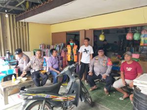 Ciptakan Situasi Purwakarta yang Kodusif, Kapolsek Bojong Lakukan Patroli Dialogis