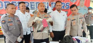 Pemuda Ini Lolos dari Maut Gegara Helem