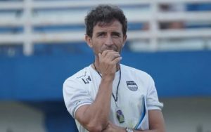 Luis Milla Ingin Pemain Persib Bandung Matangkan Konsep Bermain