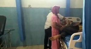 Luka Serius, Seorang Warga Cikadu Cianjur Tersengat Listrik