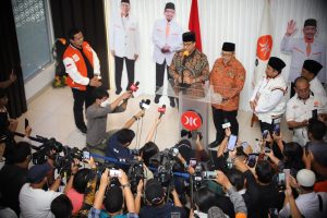 Anies bertemu Aher di DPP PKS