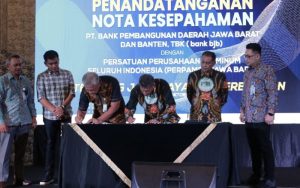 Hadirkan Berbagai Layanan Perbankan, Bank Bjb dan Perpamsi Jawa Barat Teken MoU dan PKS