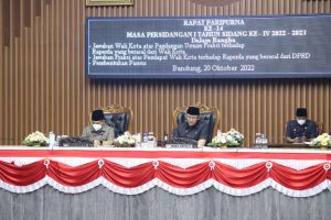 Paripurna DPRD Kota Bandung Umumkan Pimpinan dan Anggota Pansus 4 Raperda