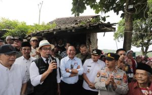 Ridwan Kamil Beri Bantuan Korban Banjir Bandang di Lebak Banten Sebesar Rp500 Juta