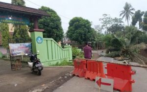 Waduh! Terancam Tanah Longsor, SDN di Tasikmalaya Terpaksa Dikosongkan