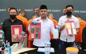 Polisi Ungkap Tempat Pembuatan Tembakau Sintetis di Garut, Peraciknya Terancam Hukuman Mati