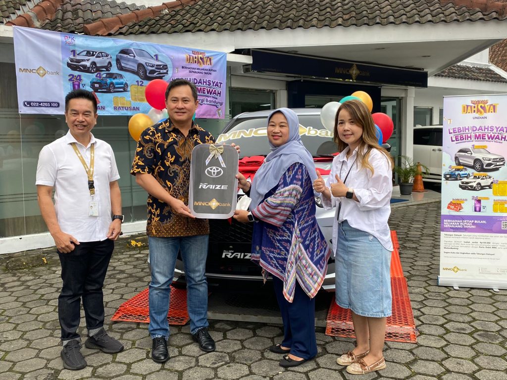 Warga Bandung Ini Dapat Hadiah Mobil Dari Program Tabungan Dahsyat