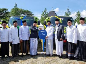 bank bjb Serahkan CSR, 2 Unit Dump Truck Sampah untuk Pemkab Sumedang