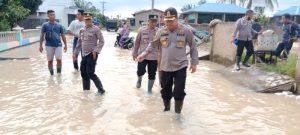 Tinjau Banjir Sei Rampah, Ini Himbauan Kapolres Serdang Bedagai