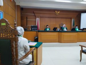 Bupati Purwakarta, Anne Ratna Mustika saat di ruangan sidang.