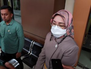 Ambu Anne Bersikukuh Cerai Dengan Suaminya, Sidang dilanjutkan pada 16 November 2022 mendatang.