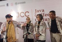puncak rangkaian acara Java Coffee Culture 2022 di Jalan Tunjungan Surabaya, Minggu (27/11/2022) malam.