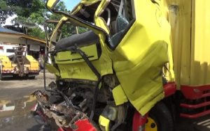 Kecelakaan di Tol Cipularang, Sopir dan Kernet Alami Patah Tulang