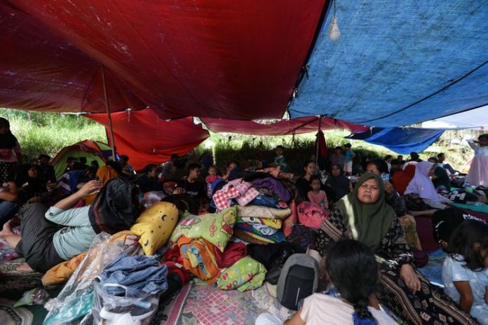 Korban gempa Cianjur yang masih tertahan di pengungsian
