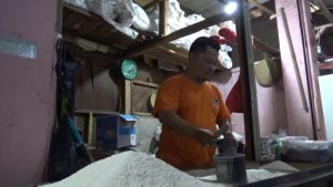 Pasokan Langka, Harga beras di Pasar Tradisional Purwakarta Merangkak Naik