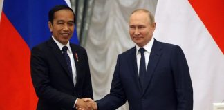 Presiden Rusia, Vladimir Putin saat bertemu dengan Presiden Jokowi.