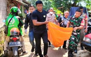 Hendak Menyebrang, Seorang Lansia Tewas Tertabrak Kereta Api di Purwakarta