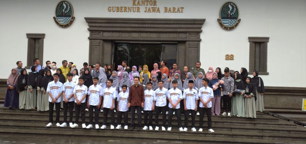 Hari Ayah Tanpa Ayah Bersama Gubernur Jawa Barat Ridwan Kamil