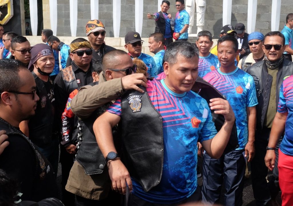 Pangdam III Siliwangi Diangkat Sebagai Anggota Kehormatan Harley Club Bandung