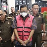 Bambang Rianto dibawa ke rutan usai ditetapkan menjadi tersangka kasus korupsi