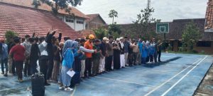 Pasca Gempa, Kasepuhan dan Tokoh Ulama Gelar Doa Bersama untuk Siswa SMP Al-Azhary Cianjur