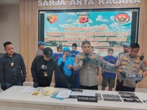 Polres Purwakarta Ringkus Empat Pelaku Penggelapan Puluhan Motor dan Seorang Penadahnya