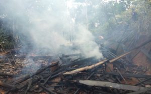 Rumah Panggung di Cikadu Cianjur Ludes Dilahap Si Jago Merah