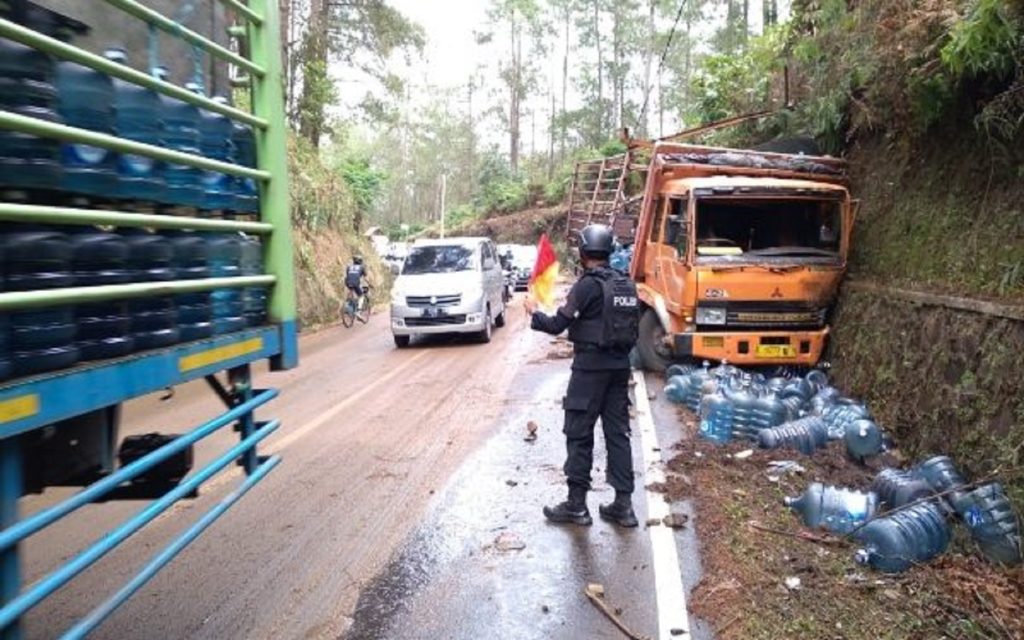 Polri dan Kemenhub Harus Larang Truk AMDK Galon Bermuatan Lebih