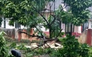 Masyarakat di Cianjur Diminta Waspadai Angin Kencang