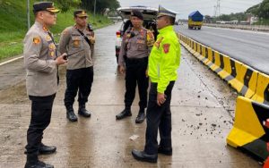 Pastikan Libur Nataru Lancar, Kapolres Purwakarta Cek Jalur Tol
