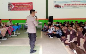 Polsek Maniis Edukasi Bahaya Narkoba kepada Pelajar di Ujung Purwakarta