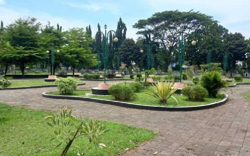 Alun-alun Subang