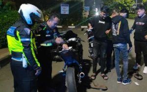 Balap Liar di Jalan Raya, Sekelompok Pemuda Diamankan Polres Karawang