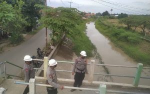 Antisipasi Banjir di Cirebon, Brimob Polda Jabar Lakukan ini