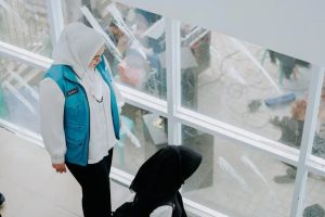 Baru Diresmikan, Bupati Karawang Temukan Ruang Inap Pasien Puskesmas Cicinde Masih Bocor
