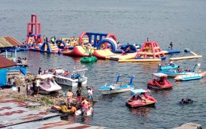 Libur Tahun Baru, Destinasi Wisata Danau Toba Dipadati Pengunjung