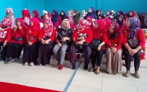 PDIP Cianjur Salurkan Bantuan untuk Ibu Hamil Korban Gempa Bumi