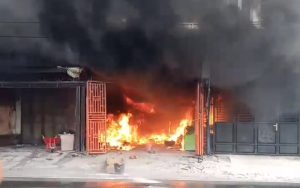 Waduh! Sebuah Ruko di Serdang Bedagai Hangus Terbakar, Dua Orang Terluka