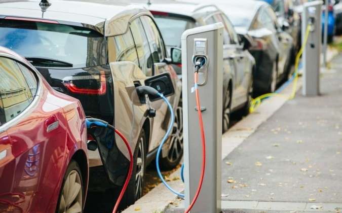Pemerintah Tetapkan Mobil dan Motor Listrik Tak Dipungut Pajak
