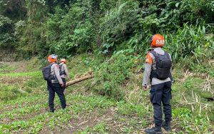 SAR Brimob Polda Jabar Cek Daerah Rawan Longsor di Cipanas Cianjur, Ini Hasilnya