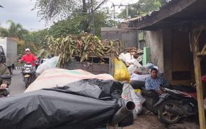 Kemarin, Sampah di TPS Kota Bandung Masih Menumpuk, Pengawas Beri Alasan Begini