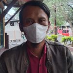 Koordinator lapangan (Korlap) warga Desa Sukaratu, Bojongpicung, Cianjur. Rudi Agan. (Foto: Mul/JabarNews).