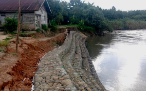 Waduh! Bronjong di Sungai Padang Serdang Bedagai Baru Dikerjakan Sudah Amblas