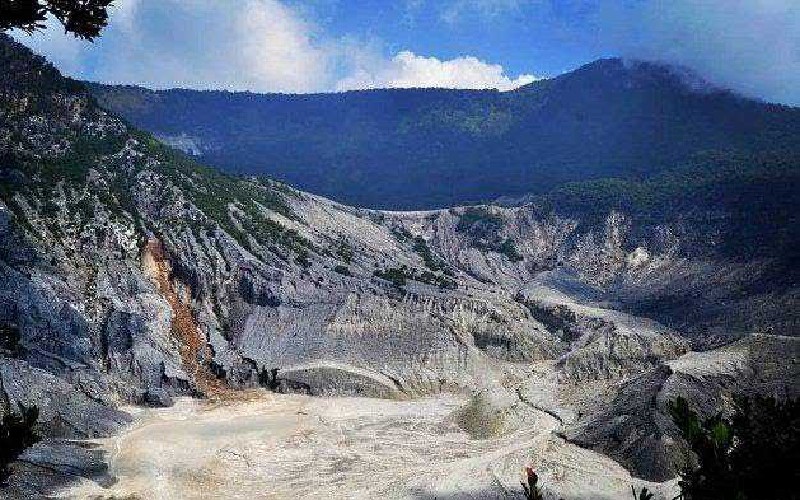 Gunung Tangkuban Parahu