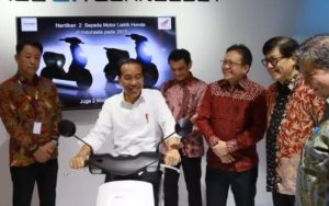 Ini yang Jadi Prioritas Insentif Kendaraan Listrik, Kata Presiden Jokowi