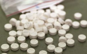 Geger Ratusan Warga Desa di Karawang Kecanduan Tramadol dan Hexymer, Ini Bahayanya Bagi Kesehatan