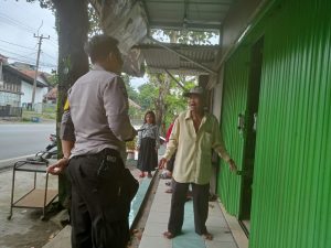 Aksi perampokan di warung kelontong jatiluhur purwakarta