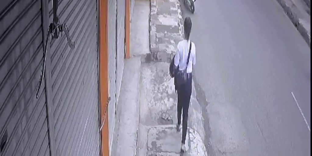 Parah! Emak-emak di Purwakarta Maling di Toko Baju, Aksinya Terekam CCTV